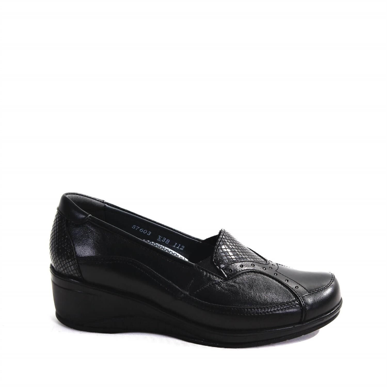 FORELLİ KADIN AYAKKABI